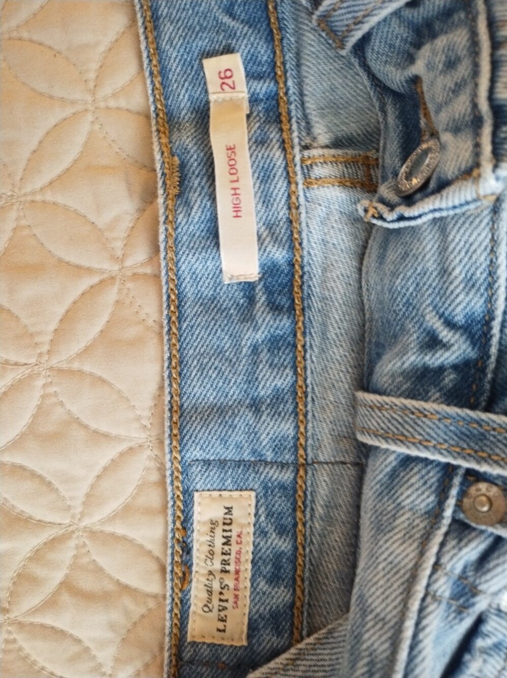 Levi's Premium Women's High Loose Jeans 26x31 Light Wash Wide Leg High Waist Y2K - Picture 7 of 10